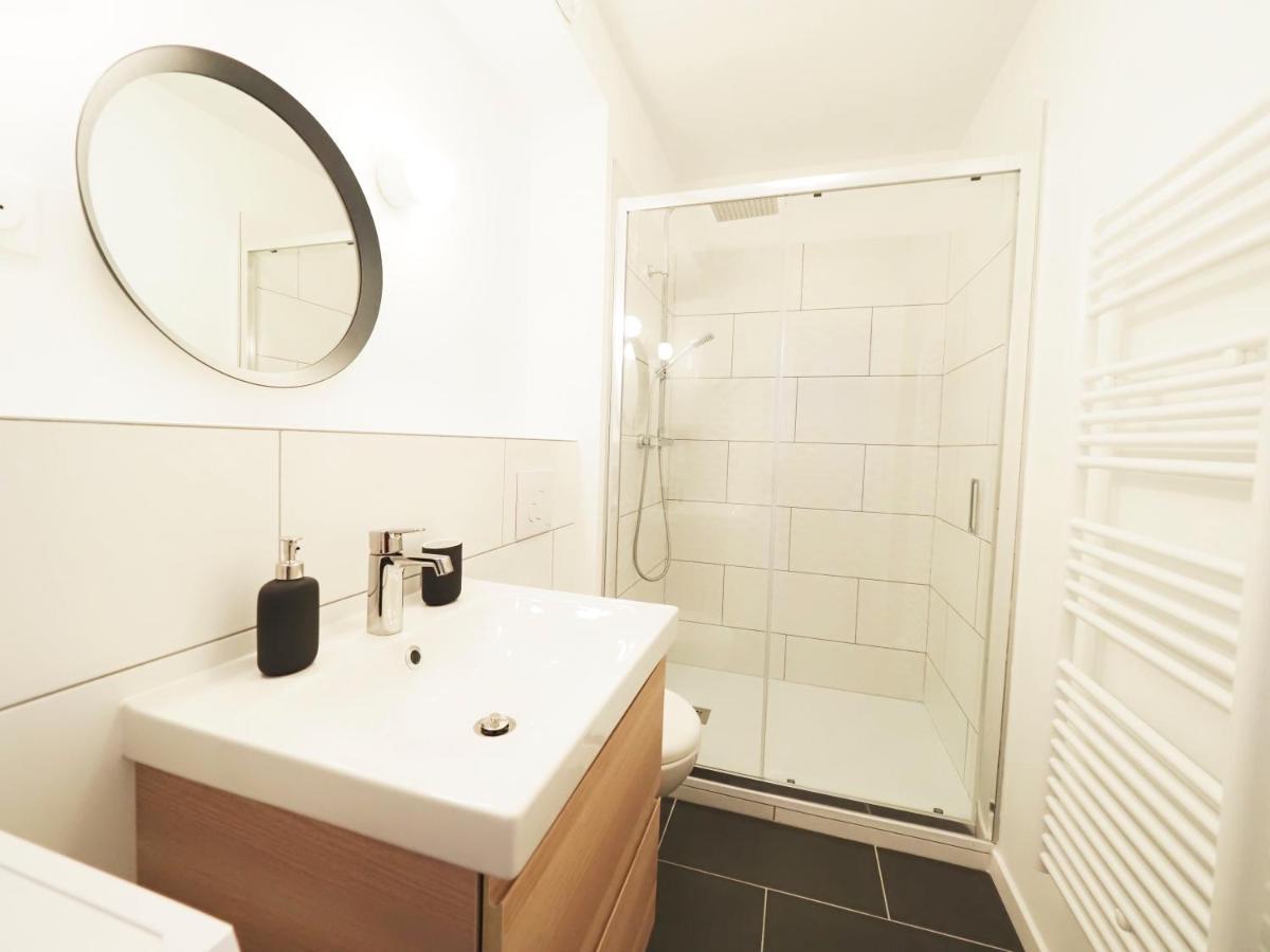 Stylish Duo : T2 Lumineux Au Coeur De Pau Apartment Ngoại thất bức ảnh